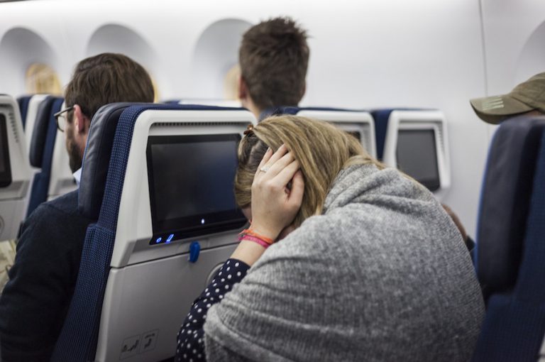چگونه از مشکلات سینوسی در هواپیما جلوگیری کنیم؟